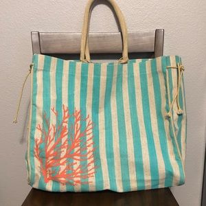 Stylish Burlap Beach Tote